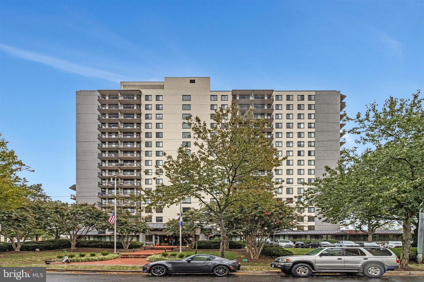 801 N PITT ST #1006, ALEXANDRIA, Virginia 22314, 1 Bedroom Bedrooms, ,1 BathroomBathrooms,Residential,For sale,801 N PITT ST #1006,VAAX2049932 MLS # VAAX2049932