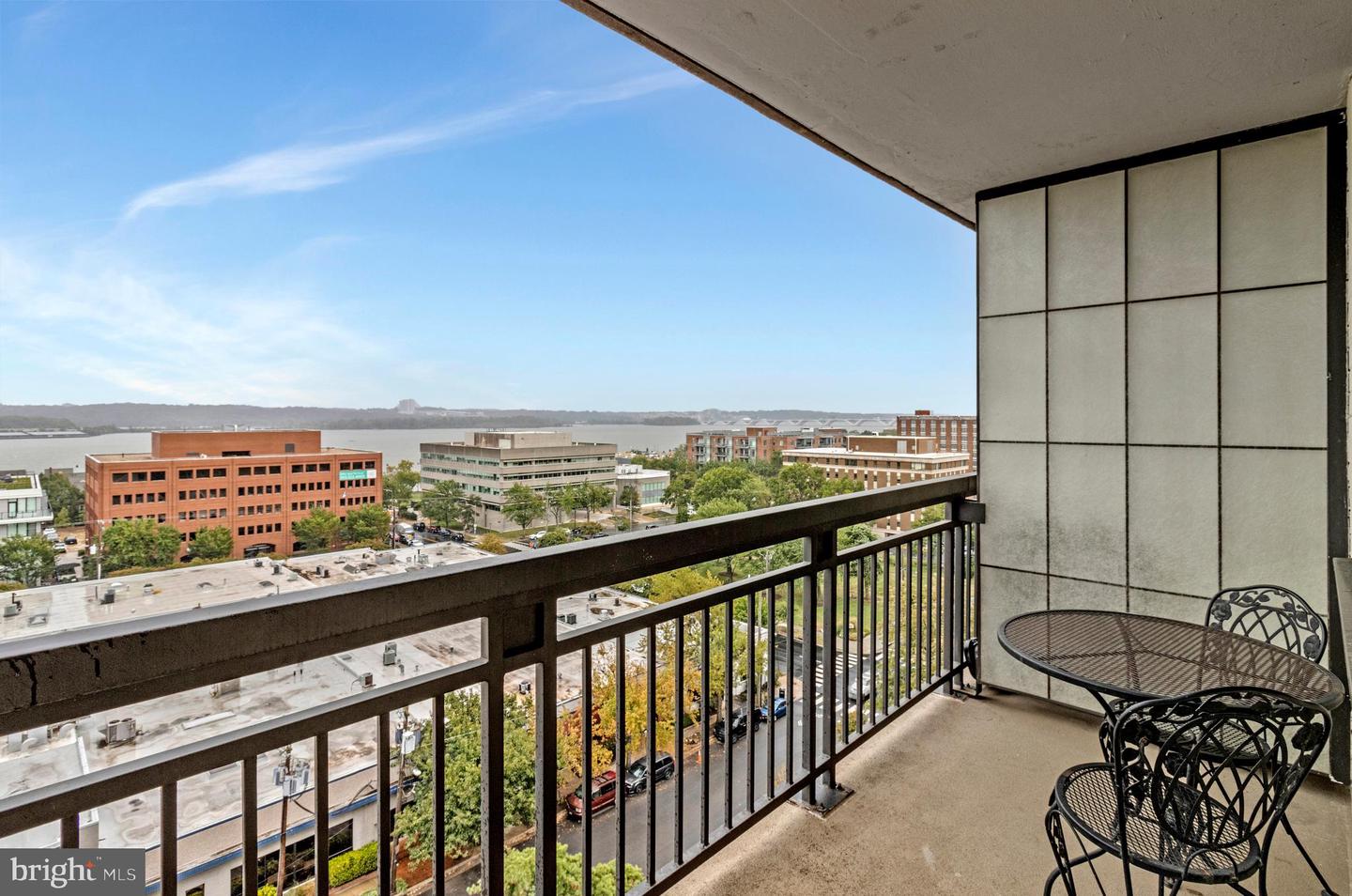 801 N PITT ST #1006, ALEXANDRIA, Virginia 22314, 1 Bedroom Bedrooms, ,1 BathroomBathrooms,Residential,For sale,801 N PITT ST #1006,VAAX2049932 MLS # VAAX2049932 801 N PITT ST #1006, ALEXANDRIA, Virginia 22314, 1 Bedroom Bedrooms, ,1 BathroomBathrooms,Residential,For sale,801 N PITT ST #1006,VAAX2049932 MLS # VAAX2049932