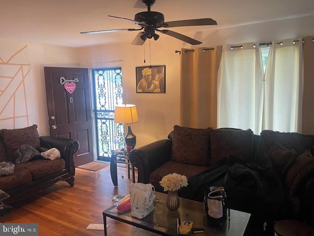 3306 UTAH PL, RICHMOND, Virginia 23222, 4 Bedrooms Bedrooms, ,2 BathroomsBathrooms,Residential,For sale,3306 UTAH PL,VARC2000756 MLS # VARC2000756