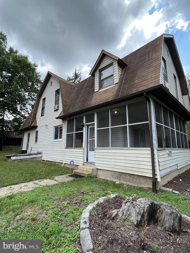 3320 M ST SE, WASHINGTON, District Of Columbia 20019, 3 Bedrooms Bedrooms, ,1 BathroomBathrooms,Residential,For sale,3320 M ST SE,DCDC2141810 MLS # DCDC2141810 3320 M ST SE, WASHINGTON, District Of Columbia 20019, 3 Bedrooms Bedrooms, ,1 BathroomBathrooms,Residential,For sale,3320 M ST SE,DCDC2141810 MLS # DCDC2141810