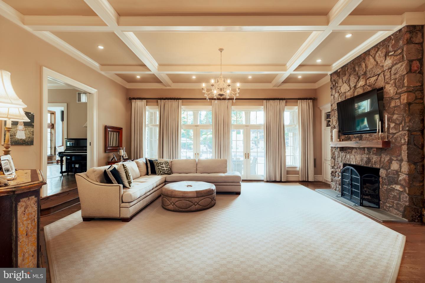 644 DEERFIELD FARM CT, GREAT FALLS, Virginia 22066, 5 Bedrooms Bedrooms, ,5 BathroomsBathrooms,Residential,For sale,644 DEERFIELD FARM CT,VAFX2232538 MLS # VAFX2232538