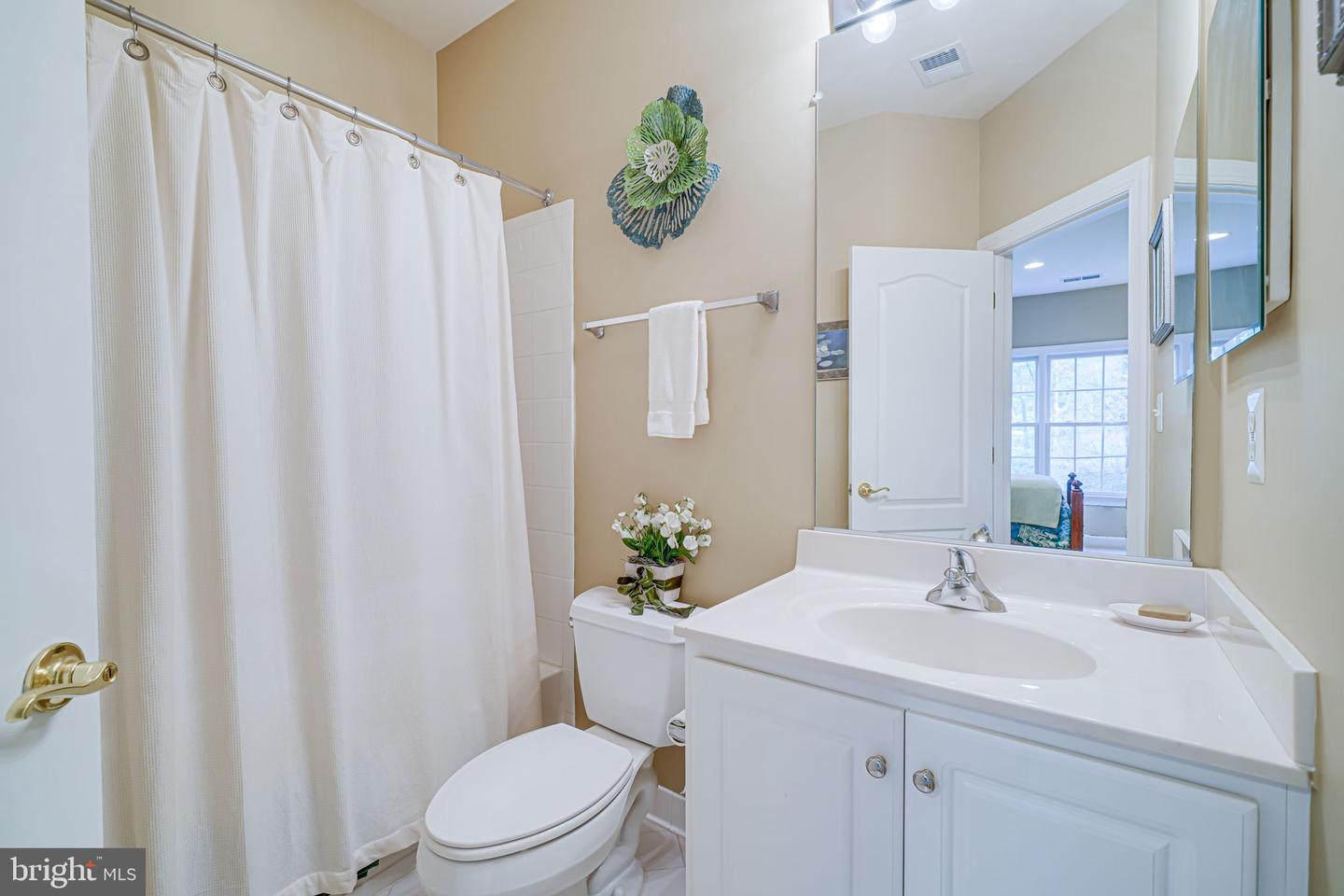 6424 RECREATION LN, FALLS CHURCH, Virginia 22041, 5 Bedrooms Bedrooms, ,5 BathroomsBathrooms,Residential,For sale,6424 RECREATION LN,VAFX2235278 MLS # VAFX2235278 6424 RECREATION LN, FALLS CHURCH, Virginia 22041, 5 Bedrooms Bedrooms, ,5 BathroomsBathrooms,Residential,For sale,6424 RECREATION LN,VAFX2235278 MLS # VAFX2235278