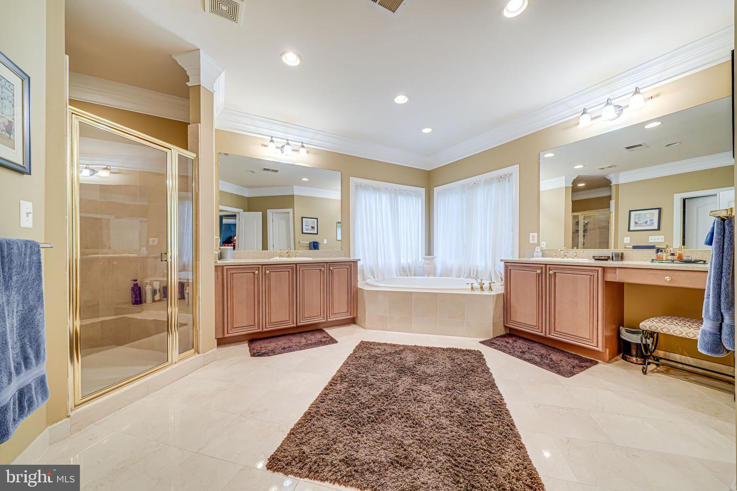 6424 RECREATION LN, FALLS CHURCH, Virginia 22041, 5 Bedrooms Bedrooms, ,5 BathroomsBathrooms,Residential,For sale,6424 RECREATION LN,VAFX2235278 MLS # VAFX2235278 6424 RECREATION LN, FALLS CHURCH, Virginia 22041, 5 Bedrooms Bedrooms, ,5 BathroomsBathrooms,Residential,For sale,6424 RECREATION LN,VAFX2235278 MLS # VAFX2235278