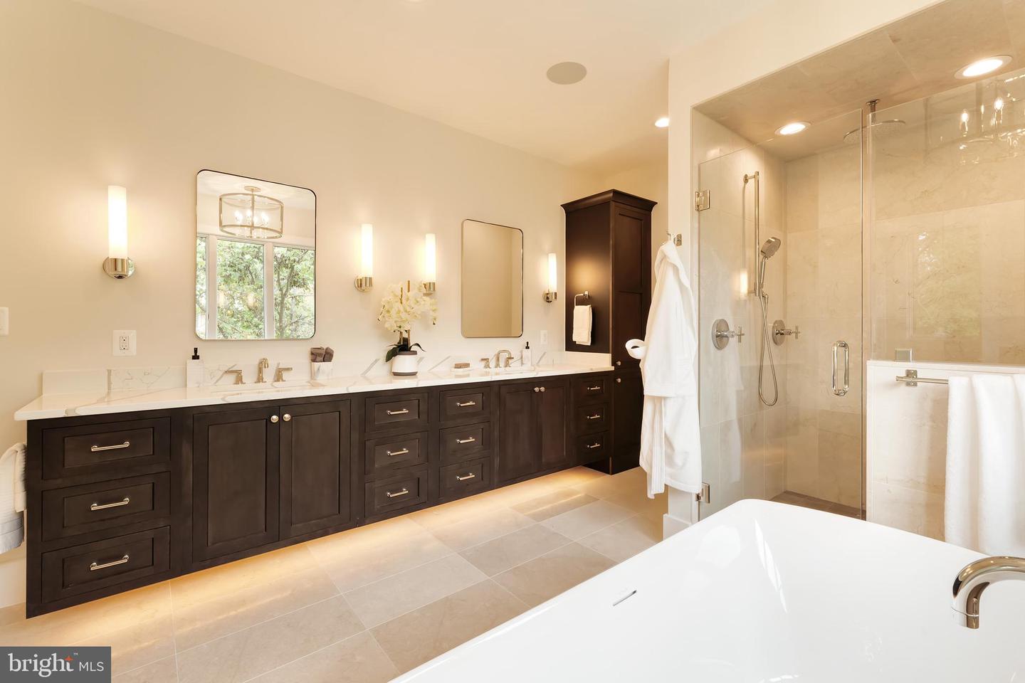 2123 NATAHOA CT, FALLS CHURCH, Virginia 22043, 7 Bedrooms Bedrooms, ,6 BathroomsBathrooms,Residential,For sale,2123 NATAHOA CT,VAFX2239596 MLS # VAFX2239596