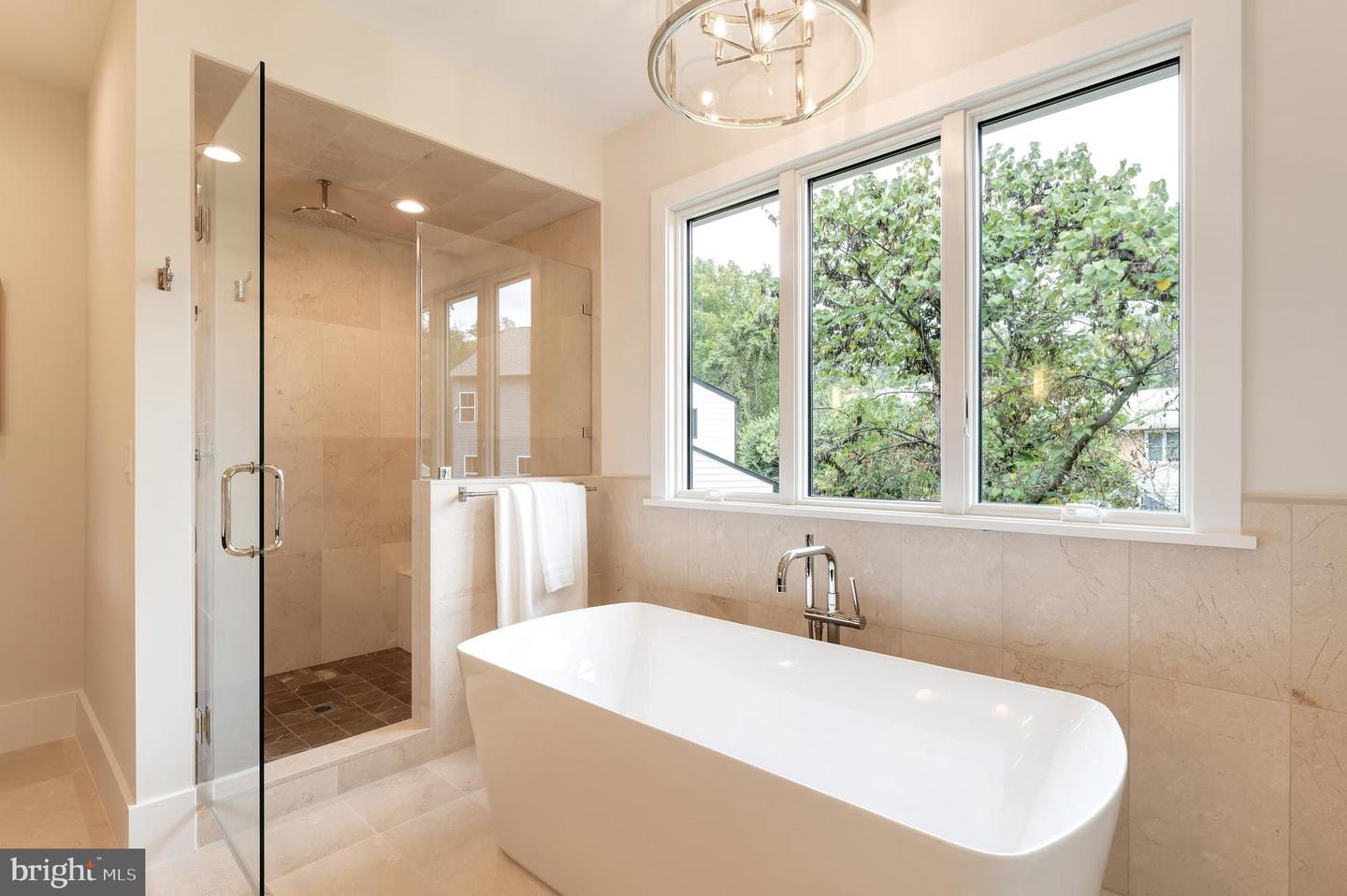 2123 NATAHOA CT, FALLS CHURCH, Virginia 22043, 7 Bedrooms Bedrooms, ,6 BathroomsBathrooms,Residential,For sale,2123 NATAHOA CT,VAFX2239596 MLS # VAFX2239596