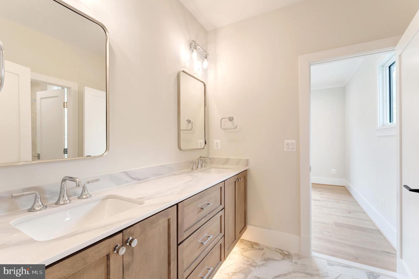 2123 NATAHOA CT, FALLS CHURCH, Virginia 22043, 7 Bedrooms Bedrooms, ,6 BathroomsBathrooms,Residential,For sale,2123 NATAHOA CT,VAFX2239596 MLS # VAFX2239596