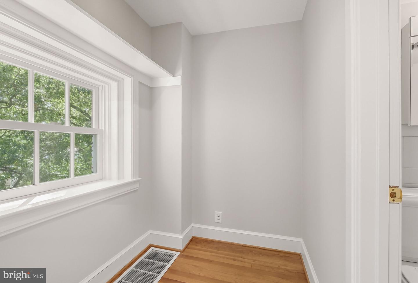 1317 4TH ST SW, WASHINGTON, District Of Columbia 20024, 4 Bedrooms Bedrooms, ,4 BathroomsBathrooms,Residential,For sale,1317 4TH ST SW,DCDC2211998 MLS # DCDC2211998 1317 4TH ST SW, WASHINGTON, District Of Columbia 20024, 4 Bedrooms Bedrooms, ,4 BathroomsBathrooms,Residential,For sale,1317 4TH ST SW,DCDC2211998 MLS # DCDC2211998