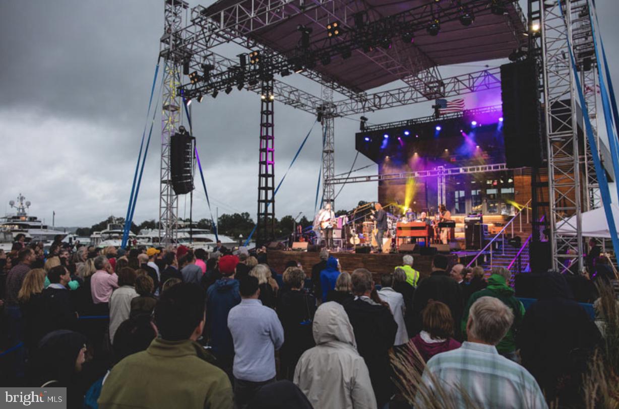 1317 4TH ST SW, WASHINGTON, District Of Columbia 20024, 4 Bedrooms Bedrooms, ,4 BathroomsBathrooms,Residential,For sale,1317 4TH ST SW,DCDC2211998 MLS # DCDC2211998 1317 4TH ST SW, WASHINGTON, District Of Columbia 20024, 4 Bedrooms Bedrooms, ,4 BathroomsBathrooms,Residential,For sale,1317 4TH ST SW,DCDC2211998 MLS # DCDC2211998