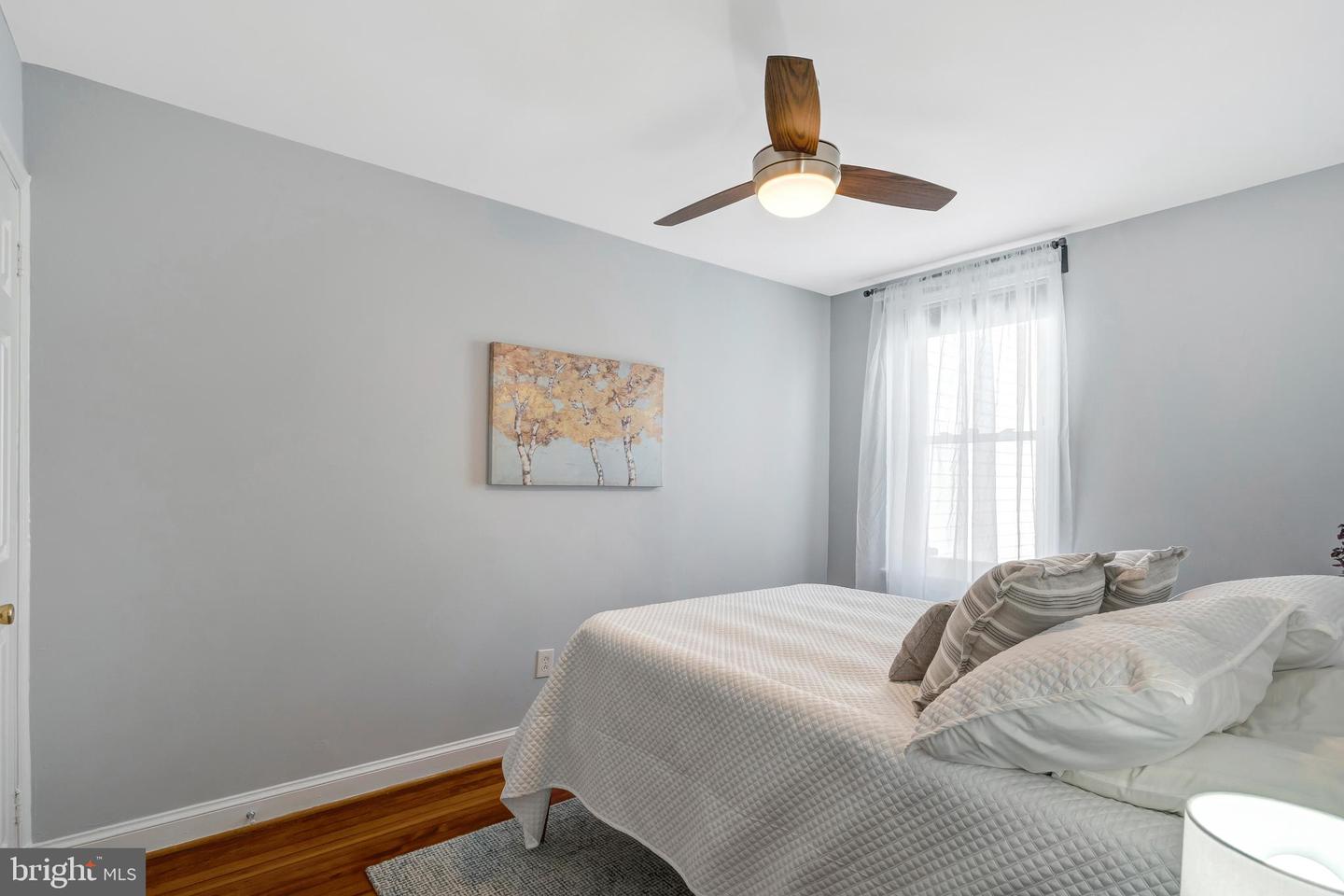 913 4TH ST NE, WASHINGTON, District Of Columbia 20002, 2 Bedrooms Bedrooms, ,1 BathroomBathrooms,Residential,For sale,913 4TH ST NE,DCDC2213162 MLS # DCDC2213162