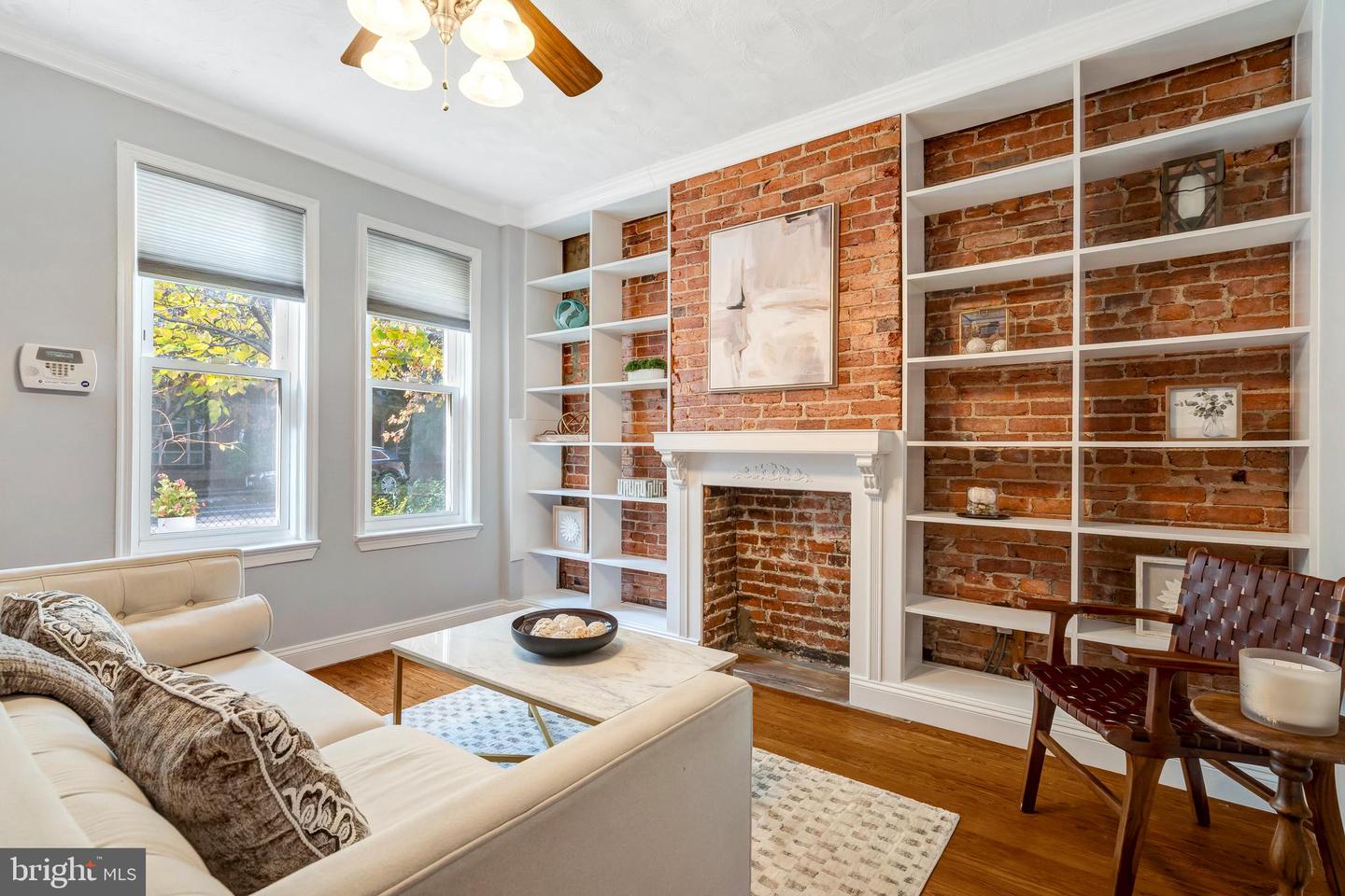 913 4TH ST NE, WASHINGTON, District Of Columbia 20002, 2 Bedrooms Bedrooms, ,1 BathroomBathrooms,Residential,For sale,913 4TH ST NE,DCDC2213162 MLS # DCDC2213162