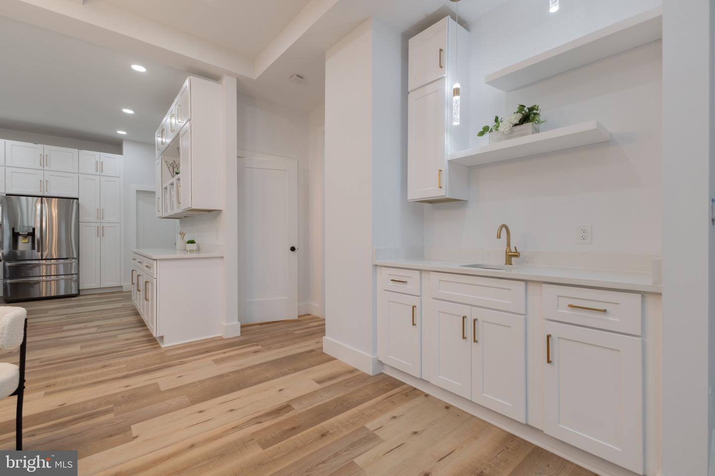 12816 FURNACE MOUNTAIN RD, LOVETTSVILLE, Virginia 20180, 5 Bedrooms Bedrooms, 10 Rooms Rooms,4 BathroomsBathrooms,Residential,For sale,12816 FURNACE MOUNTAIN RD,VALO2103654 MLS # VALO2103654