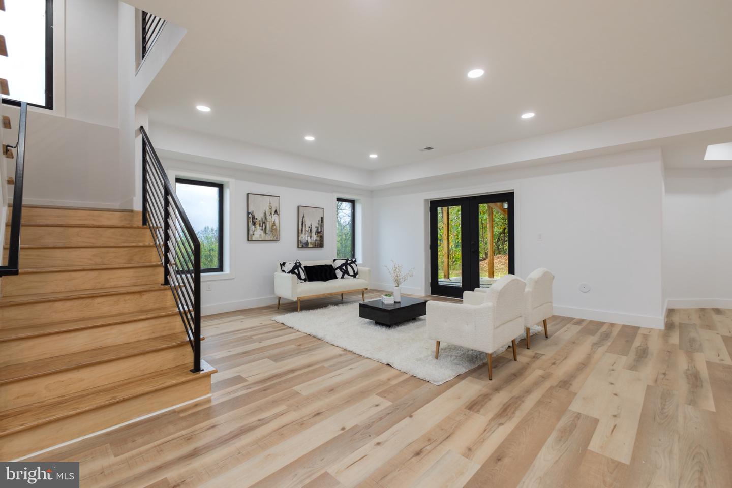12816 FURNACE MOUNTAIN RD, LOVETTSVILLE, Virginia 20180, 5 Bedrooms Bedrooms, 10 Rooms Rooms,4 BathroomsBathrooms,Residential,For sale,12816 FURNACE MOUNTAIN RD,VALO2103654 MLS # VALO2103654