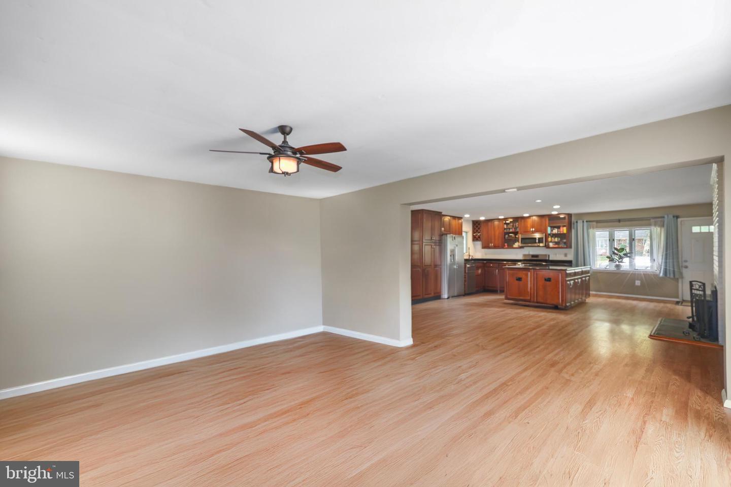 5513 HINTON ST, SPRINGFIELD, Virginia 22151, 4 Bedrooms Bedrooms, ,2 BathroomsBathrooms,Residential,For sale,5513 HINTON ST,VAFX2260112 MLS # VAFX2260112