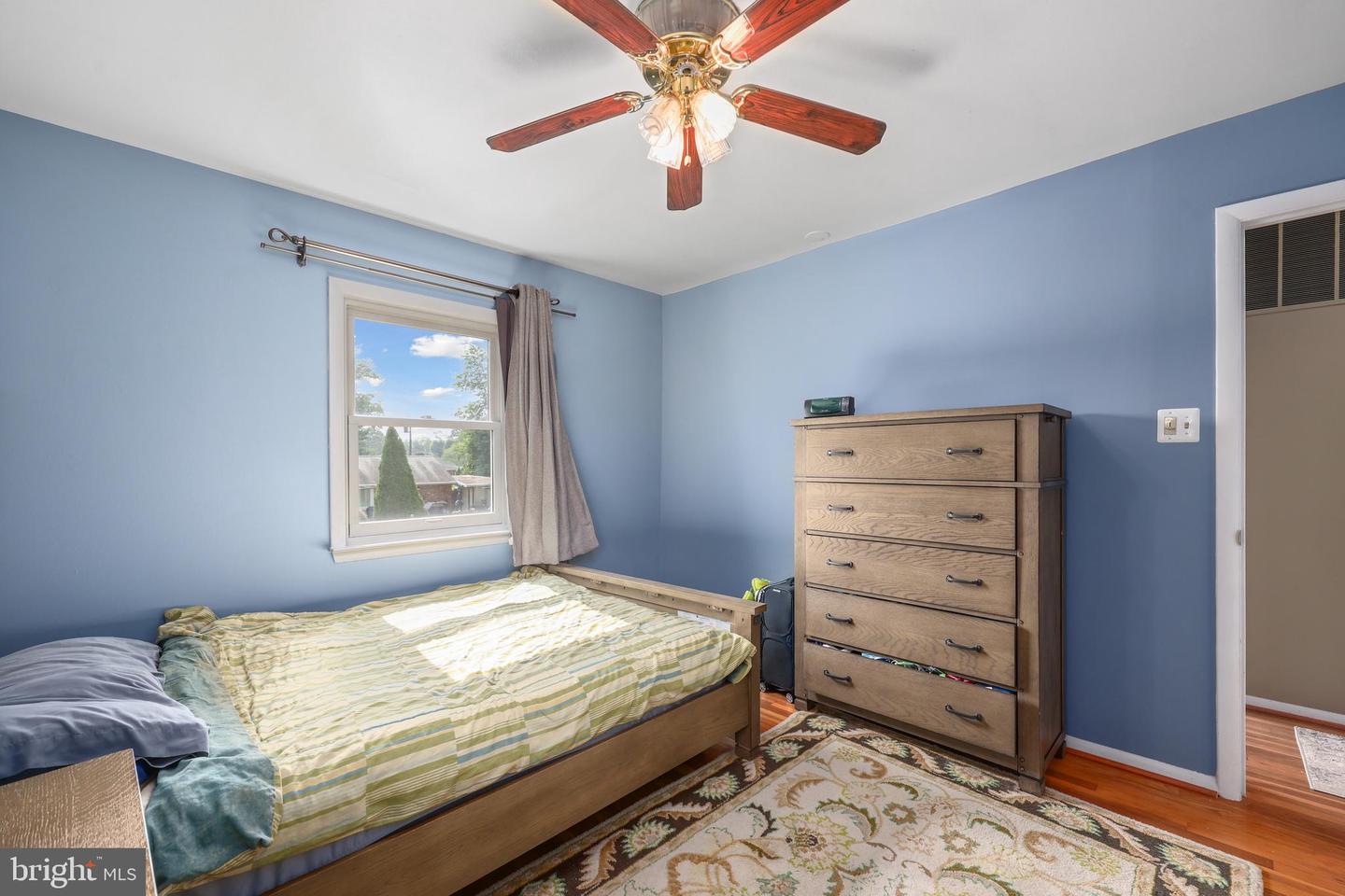 5513 HINTON ST, SPRINGFIELD, Virginia 22151, 4 Bedrooms Bedrooms, ,2 BathroomsBathrooms,Residential,For sale,5513 HINTON ST,VAFX2260112 MLS # VAFX2260112