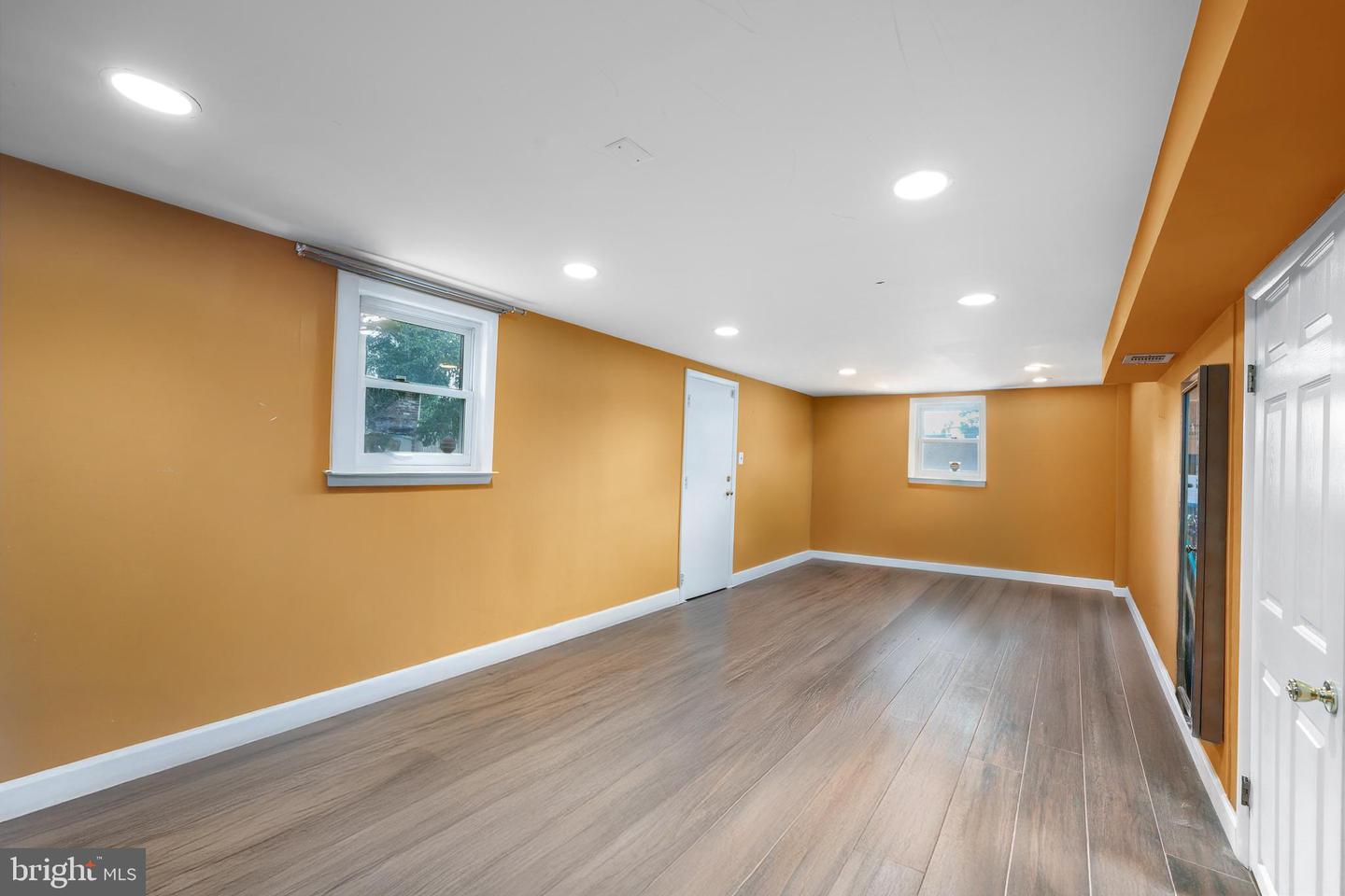 5513 HINTON ST, SPRINGFIELD, Virginia 22151, 4 Bedrooms Bedrooms, ,2 BathroomsBathrooms,Residential,For sale,5513 HINTON ST,VAFX2260112 MLS # VAFX2260112