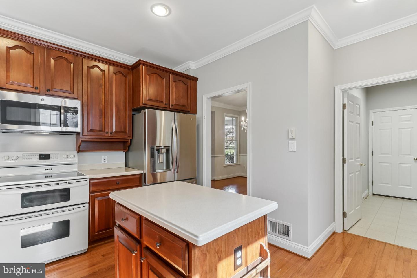 6824 DERBY RUN WAY, GAINESVILLE, Virginia 20155, 3 Bedrooms Bedrooms, ,3 BathroomsBathrooms,Residential,For sale,6824 DERBY RUN WAY,VAPW2101182 MLS # VAPW2101182