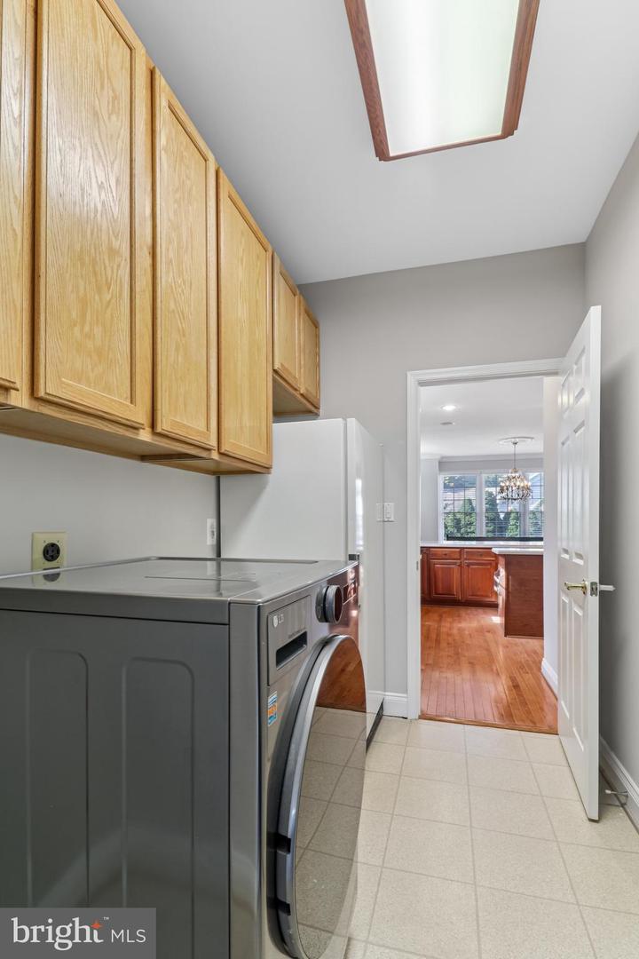 6824 DERBY RUN WAY, GAINESVILLE, Virginia 20155, 3 Bedrooms Bedrooms, ,3 BathroomsBathrooms,Residential,For sale,6824 DERBY RUN WAY,VAPW2101182 MLS # VAPW2101182