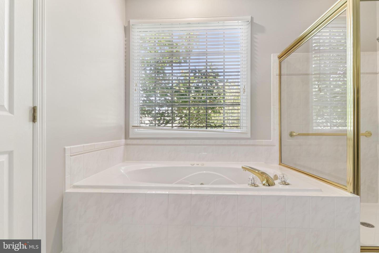 6824 DERBY RUN WAY, GAINESVILLE, Virginia 20155, 3 Bedrooms Bedrooms, ,3 BathroomsBathrooms,Residential,For sale,6824 DERBY RUN WAY,VAPW2101182 MLS # VAPW2101182