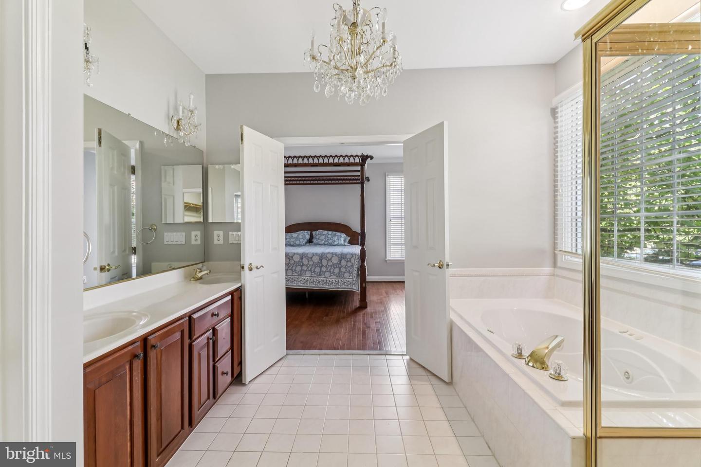 6824 DERBY RUN WAY, GAINESVILLE, Virginia 20155, 3 Bedrooms Bedrooms, ,3 BathroomsBathrooms,Residential,For sale,6824 DERBY RUN WAY,VAPW2101182 MLS # VAPW2101182
