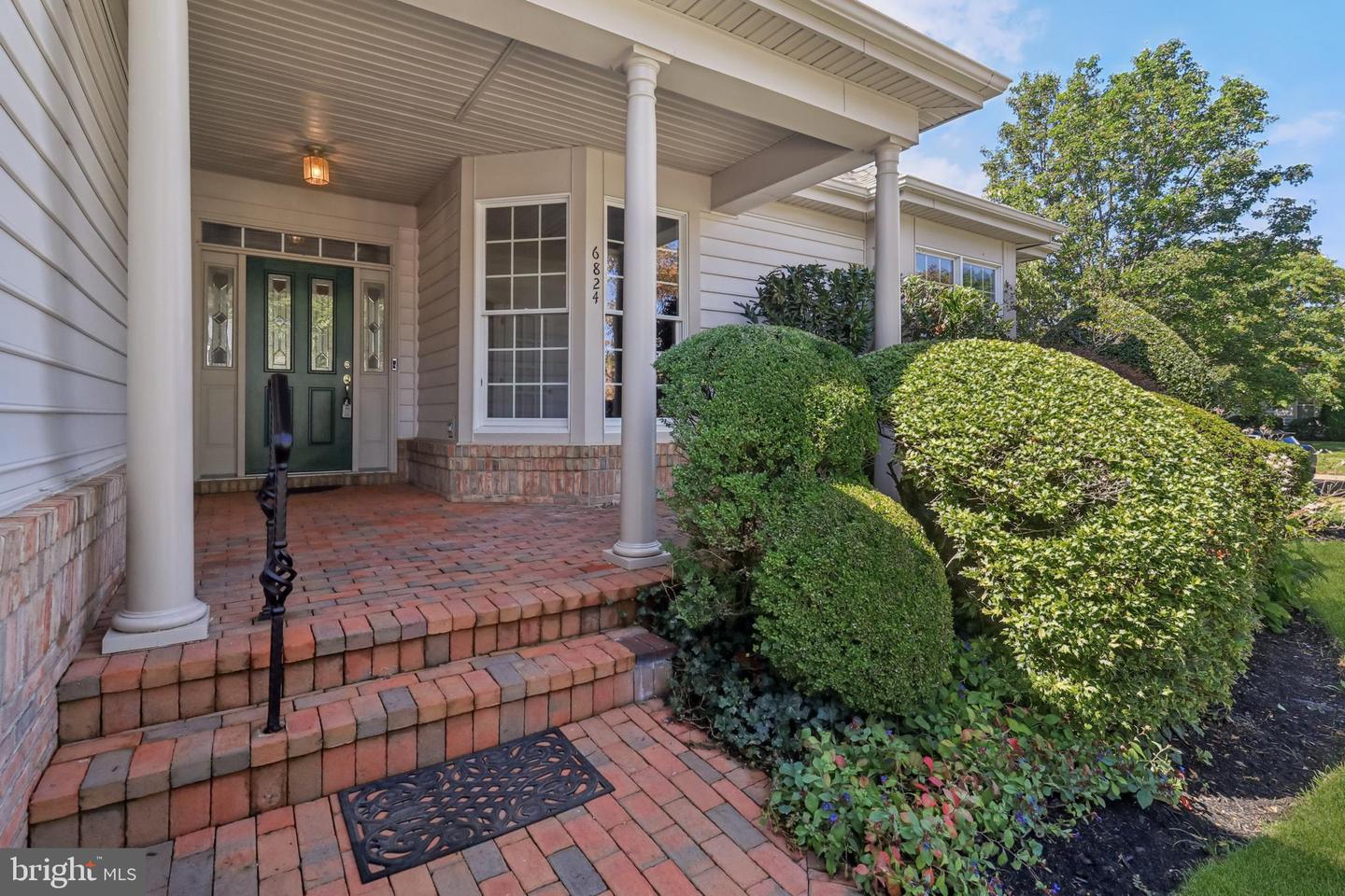 6824 DERBY RUN WAY, GAINESVILLE, Virginia 20155, 3 Bedrooms Bedrooms, ,3 BathroomsBathrooms,Residential,For sale,6824 DERBY RUN WAY,VAPW2101182 MLS # VAPW2101182