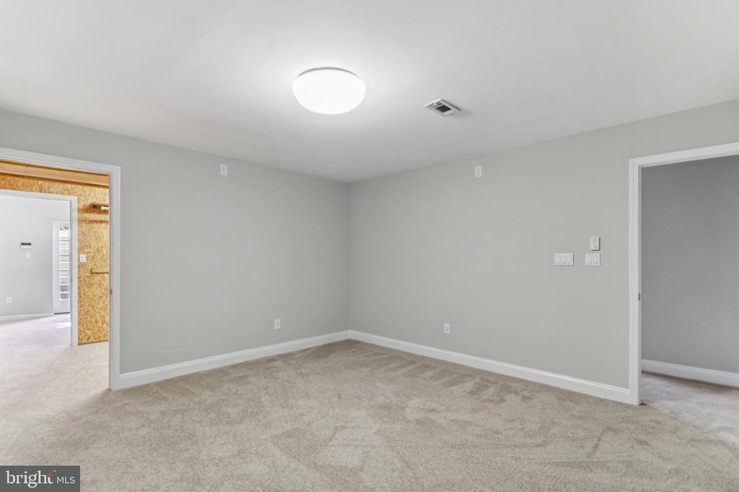 6824 DERBY RUN WAY, GAINESVILLE, Virginia 20155, 3 Bedrooms Bedrooms, ,3 BathroomsBathrooms,Residential,For sale,6824 DERBY RUN WAY,VAPW2101182 MLS # VAPW2101182