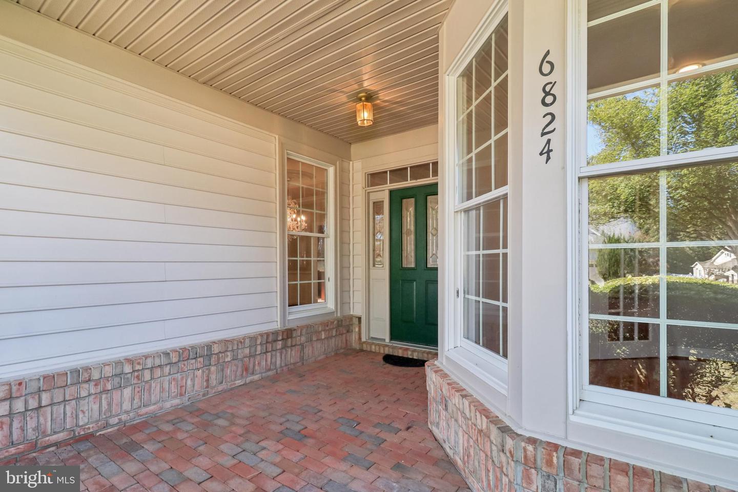 6824 DERBY RUN WAY, GAINESVILLE, Virginia 20155, 3 Bedrooms Bedrooms, ,3 BathroomsBathrooms,Residential,For sale,6824 DERBY RUN WAY,VAPW2101182 MLS # VAPW2101182