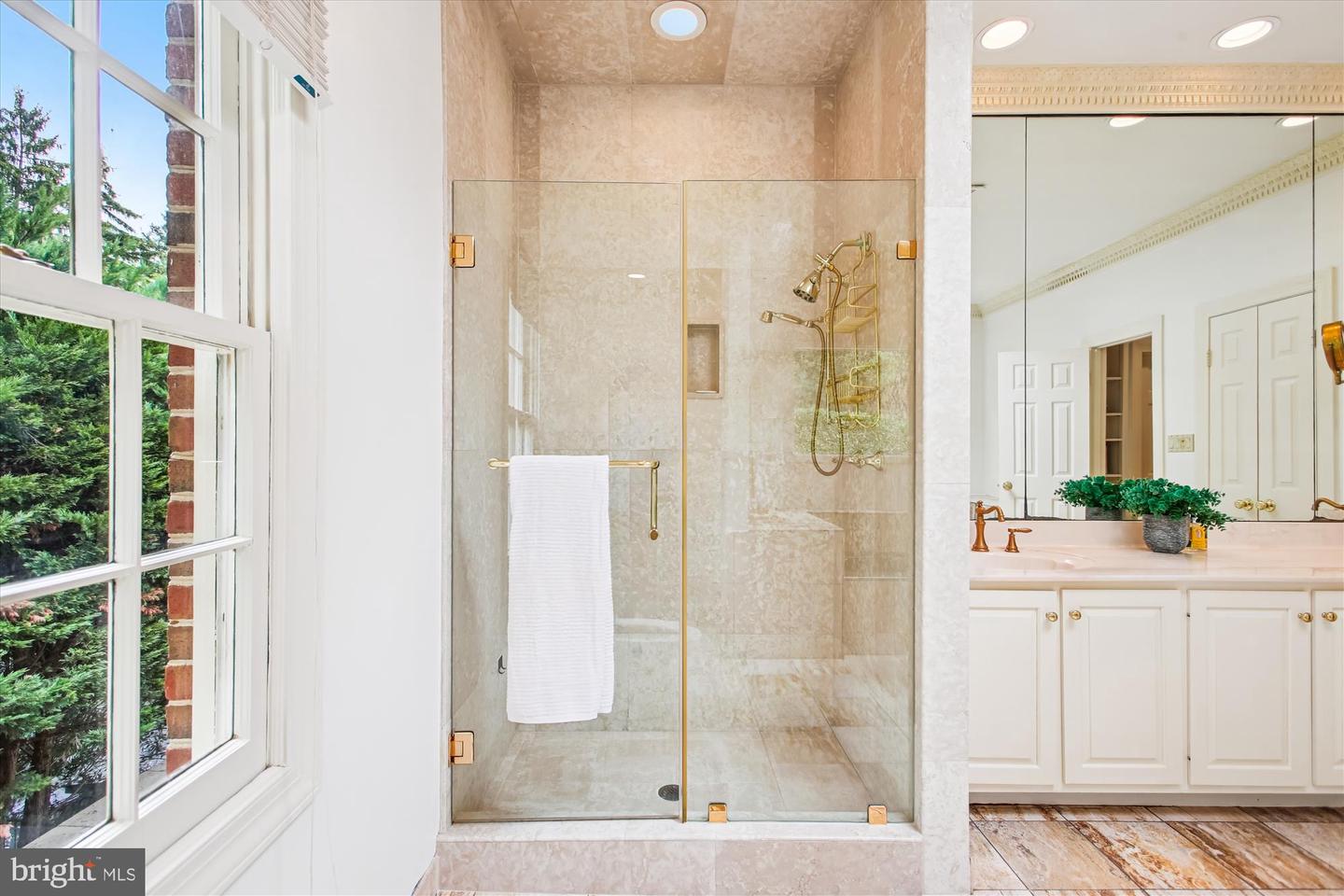 4016 LINNEAN AVE NW, WASHINGTON, District Of Columbia 20008, 4 Bedrooms Bedrooms, ,3 BathroomsBathrooms,Residential,For sale,4016 LINNEAN AVE NW,DCDC2215224 MLS # DCDC2215224