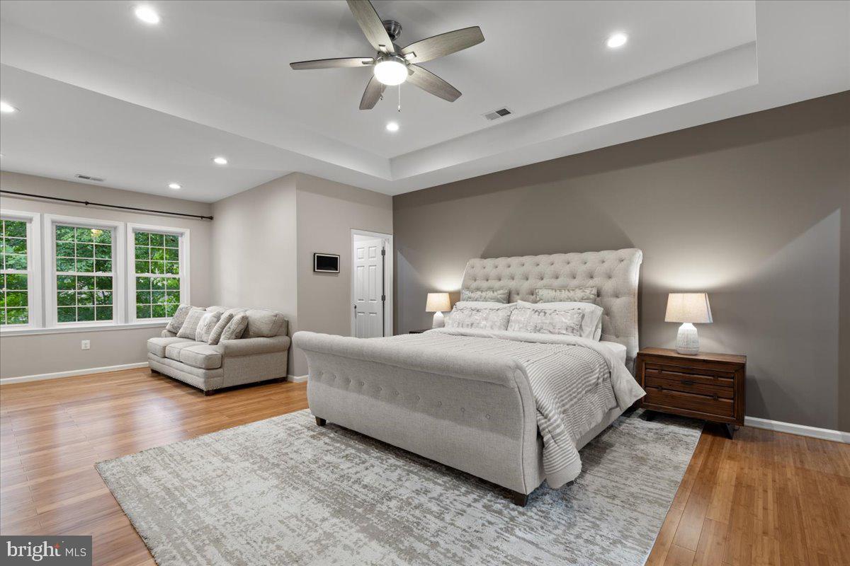 9472 LAPSTRAKE LN, BURKE, Virginia 22015, 7 Bedrooms Bedrooms, ,5 BathroomsBathrooms,Residential,For sale,9472 LAPSTRAKE LN,VAFX2261460 MLS # VAFX2261460