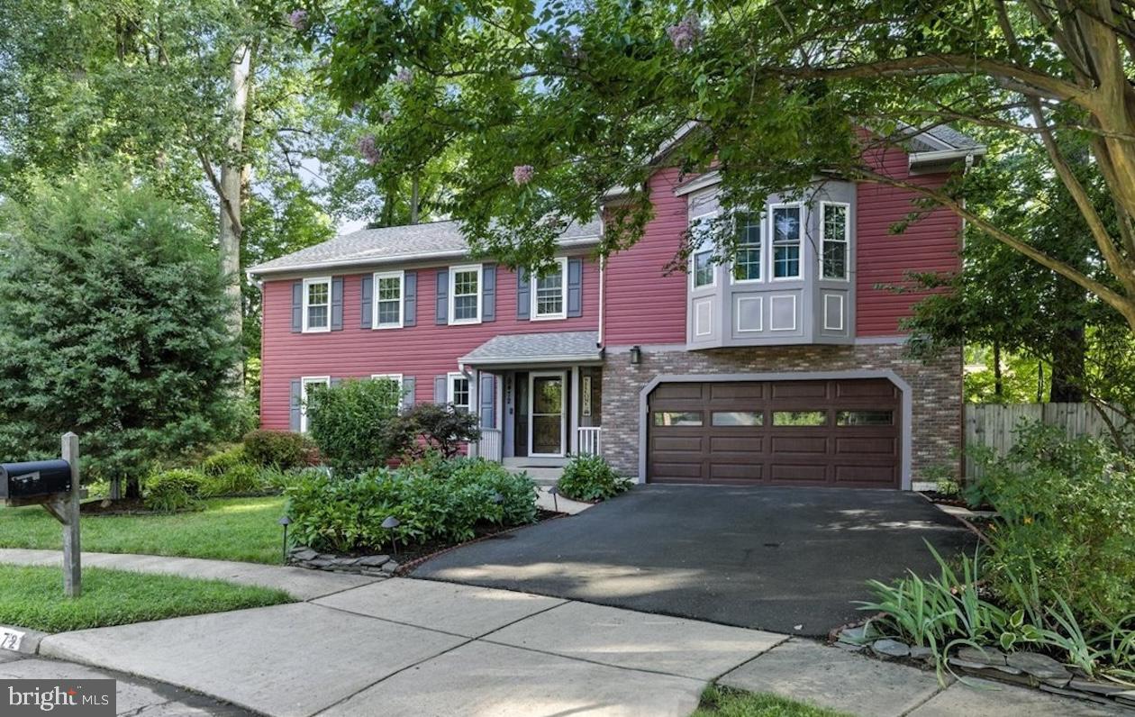 9472 LAPSTRAKE LN, BURKE, Virginia 22015, 7 Bedrooms Bedrooms, ,5 BathroomsBathrooms,Residential,For sale,9472 LAPSTRAKE LN,VAFX2261460 MLS # VAFX2261460