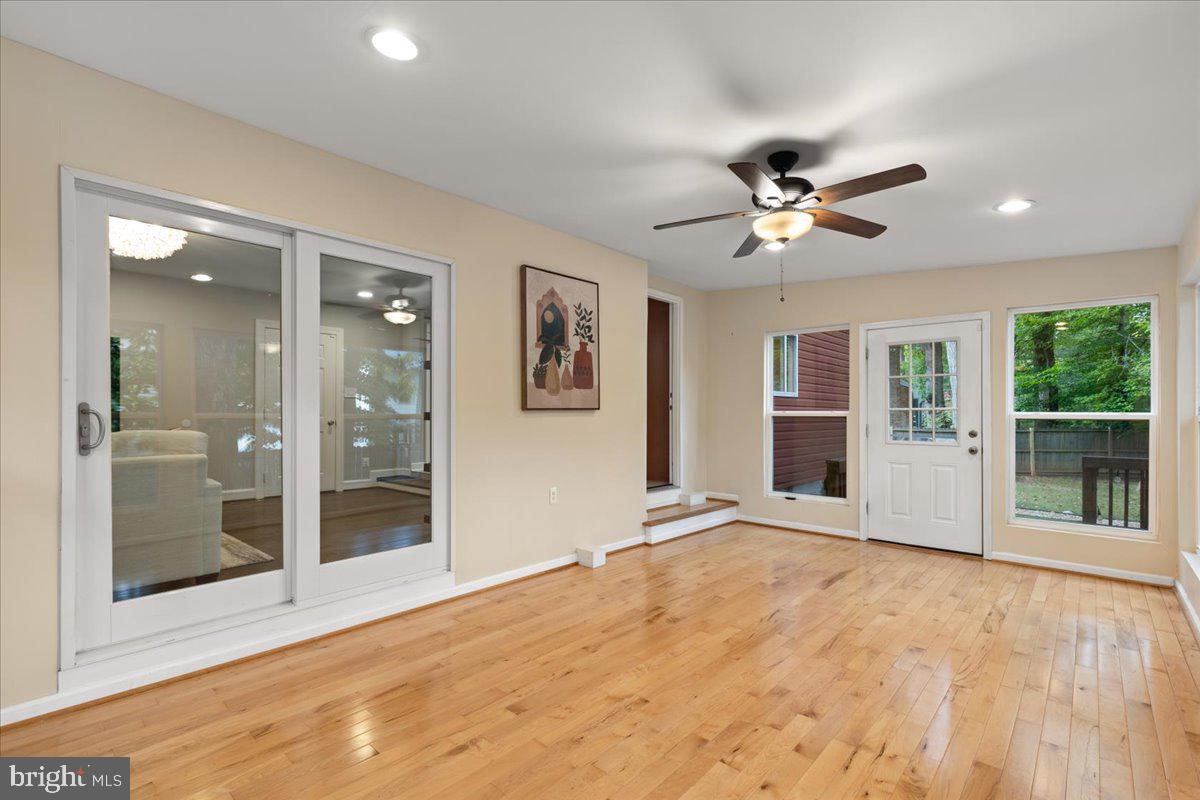 9472 LAPSTRAKE LN, BURKE, Virginia 22015, 7 Bedrooms Bedrooms, ,5 BathroomsBathrooms,Residential,For sale,9472 LAPSTRAKE LN,VAFX2261460 MLS # VAFX2261460