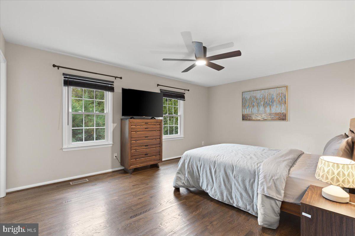 9472 LAPSTRAKE LN, BURKE, Virginia 22015, 7 Bedrooms Bedrooms, ,5 BathroomsBathrooms,Residential,For sale,9472 LAPSTRAKE LN,VAFX2261460 MLS # VAFX2261460