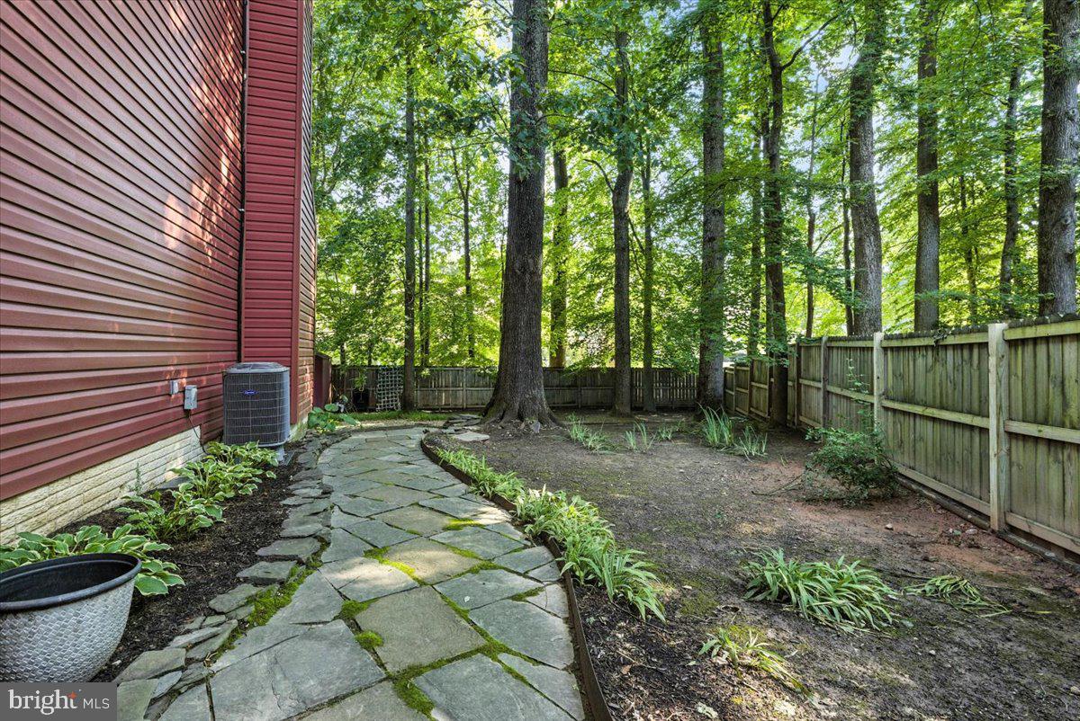 9472 LAPSTRAKE LN, BURKE, Virginia 22015, 7 Bedrooms Bedrooms, ,5 BathroomsBathrooms,Residential,For sale,9472 LAPSTRAKE LN,VAFX2261460 MLS # VAFX2261460