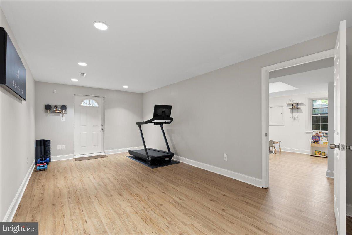 9472 LAPSTRAKE LN, BURKE, Virginia 22015, 7 Bedrooms Bedrooms, ,5 BathroomsBathrooms,Residential,For sale,9472 LAPSTRAKE LN,VAFX2261460 MLS # VAFX2261460