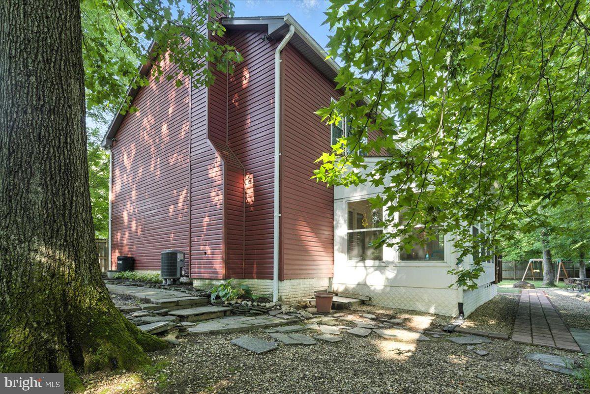 9472 LAPSTRAKE LN, BURKE, Virginia 22015, 7 Bedrooms Bedrooms, ,5 BathroomsBathrooms,Residential,For sale,9472 LAPSTRAKE LN,VAFX2261460 MLS # VAFX2261460