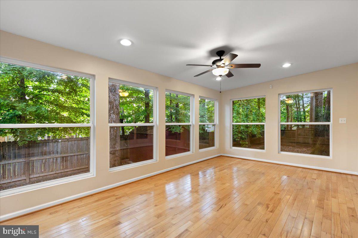 9472 LAPSTRAKE LN, BURKE, Virginia 22015, 7 Bedrooms Bedrooms, ,5 BathroomsBathrooms,Residential,For sale,9472 LAPSTRAKE LN,VAFX2261460 MLS # VAFX2261460