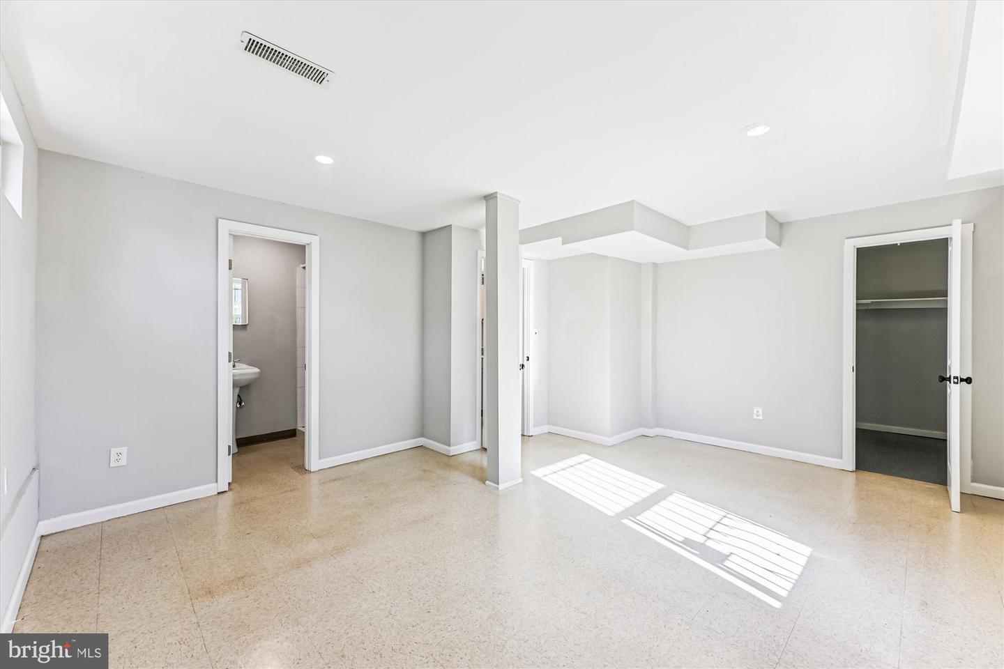 4225 MEADE ST NE, WASHINGTON, District Of Columbia 20019, 5 Bedrooms Bedrooms, ,2 BathroomsBathrooms,Residential,For sale,4225 MEADE ST NE,DCDC2216186 MLS # DCDC2216186