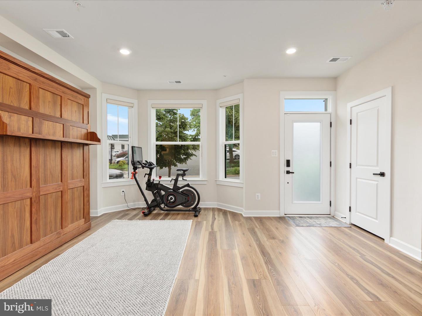 113 PLEASANT ST NW #6, VIENNA, Virginia 22180, 3 Bedrooms Bedrooms, ,4 BathroomsBathrooms,Residential,For sale,113 PLEASANT ST NW #6,VAFX2262662 MLS # VAFX2262662