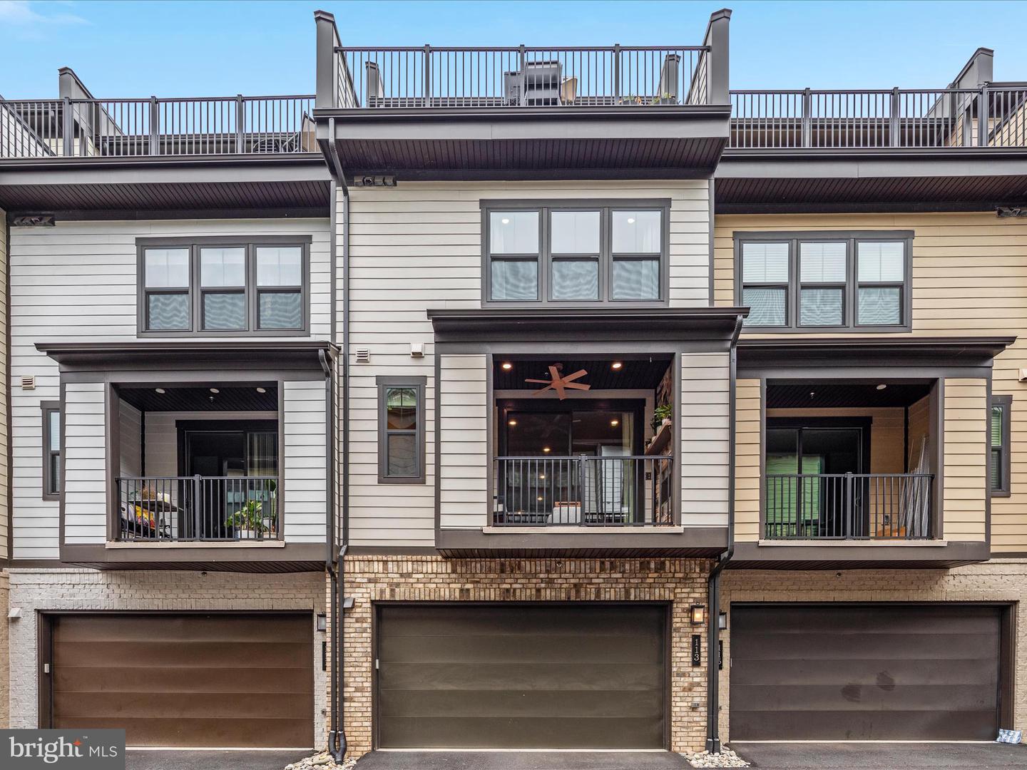 113 PLEASANT ST NW #6, VIENNA, Virginia 22180, 3 Bedrooms Bedrooms, ,4 BathroomsBathrooms,Residential,For sale,113 PLEASANT ST NW #6,VAFX2262662 MLS # VAFX2262662