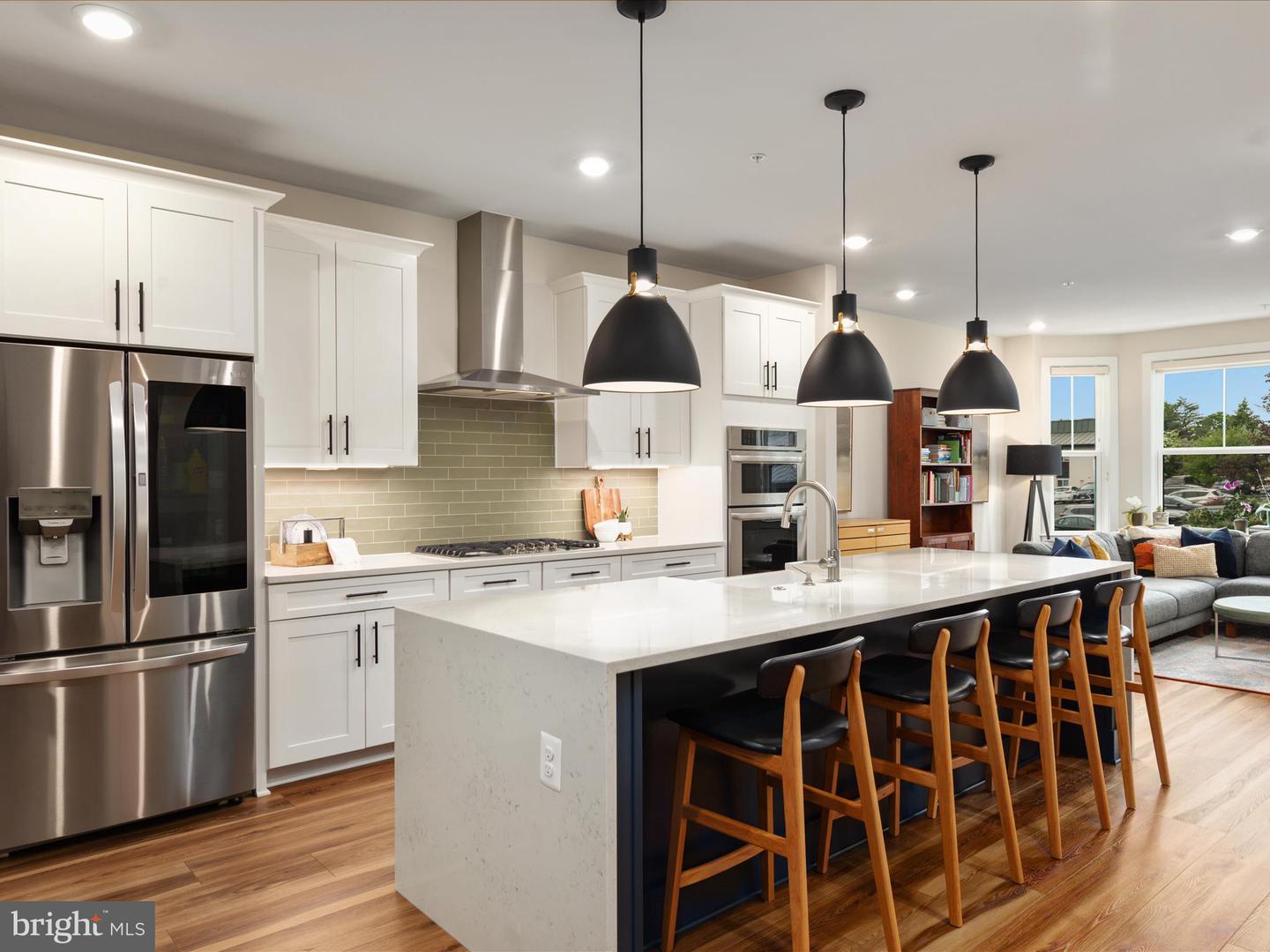 113 PLEASANT ST NW #6, VIENNA, Virginia 22180, 3 Bedrooms Bedrooms, ,4 BathroomsBathrooms,Residential,For sale,113 PLEASANT ST NW #6,VAFX2262662 MLS # VAFX2262662
