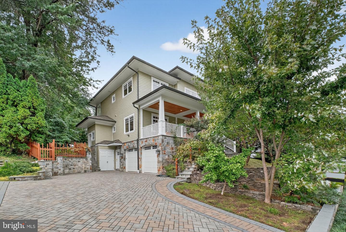 2136 POWHATAN ST, FALLS CHURCH, Virginia 22043, 5 Bedrooms Bedrooms, ,4 BathroomsBathrooms,Residential,For sale,2136 POWHATAN ST,VAFX2262720 MLS # VAFX2262720