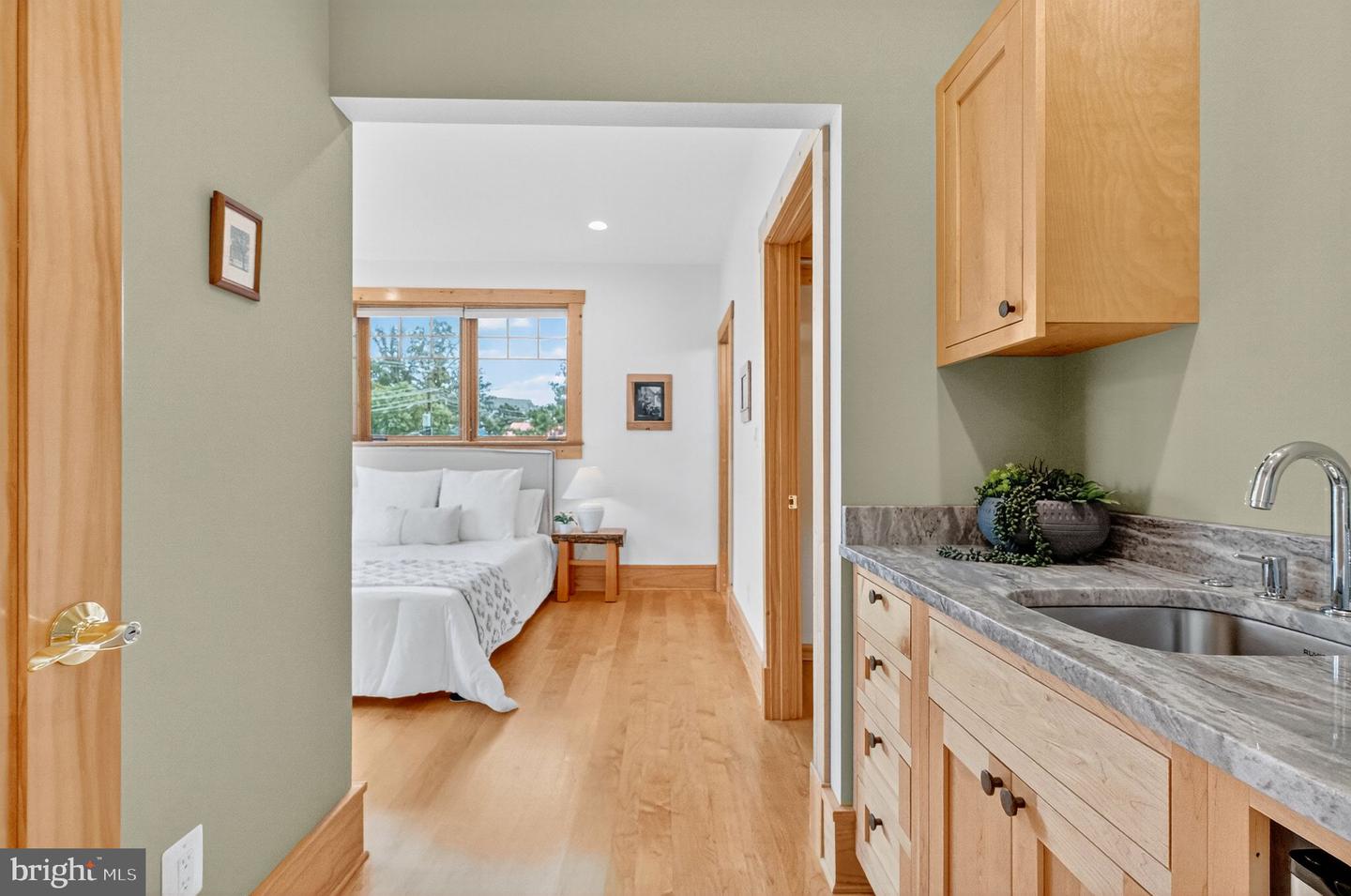 2136 POWHATAN ST, FALLS CHURCH, Virginia 22043, 5 Bedrooms Bedrooms, ,4 BathroomsBathrooms,Residential,For sale,2136 POWHATAN ST,VAFX2262720 MLS # VAFX2262720