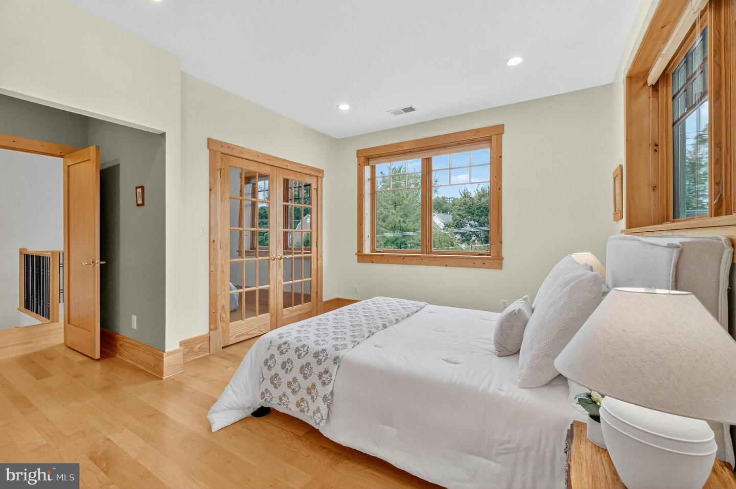 2136 POWHATAN ST, FALLS CHURCH, Virginia 22043, 5 Bedrooms Bedrooms, ,4 BathroomsBathrooms,Residential,For sale,2136 POWHATAN ST,VAFX2262720 MLS # VAFX2262720