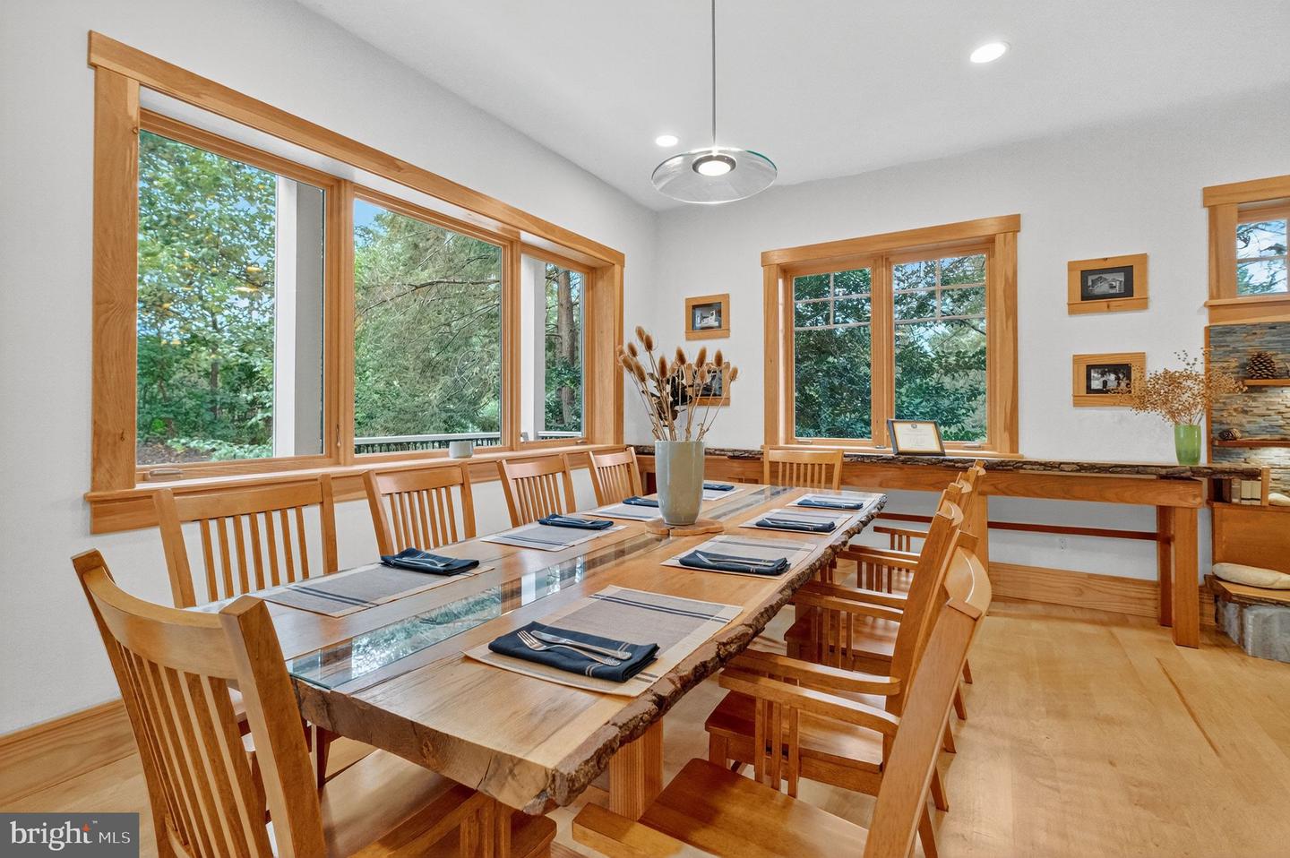 2136 POWHATAN ST, FALLS CHURCH, Virginia 22043, 5 Bedrooms Bedrooms, ,4 BathroomsBathrooms,Residential,For sale,2136 POWHATAN ST,VAFX2262720 MLS # VAFX2262720
