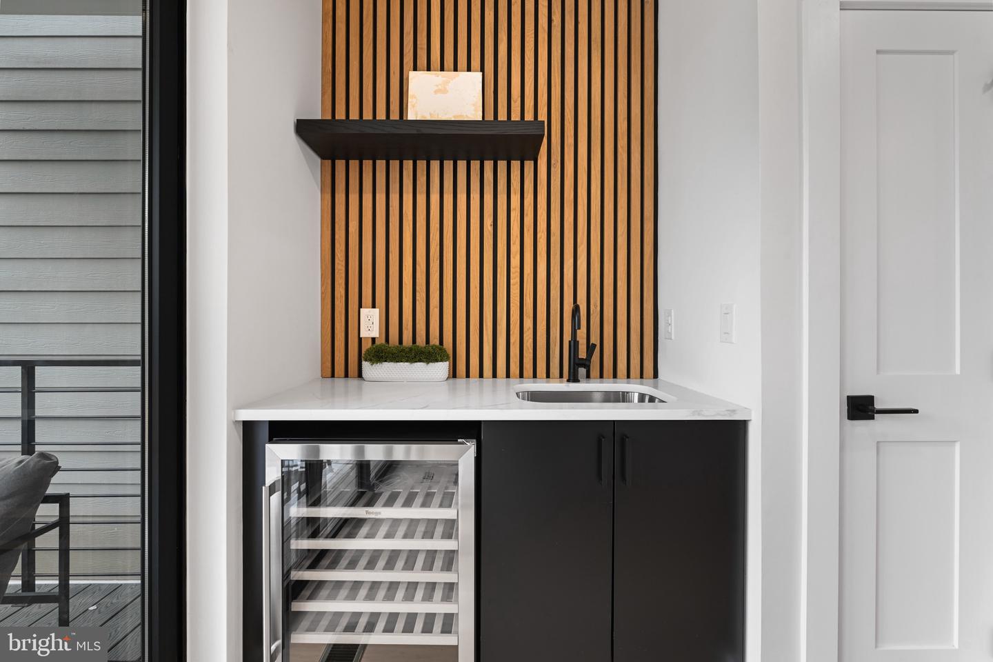 515 KENTUCKY AVE SE, WASHINGTON, District Of Columbia 20003, 5 Bedrooms Bedrooms, ,4 BathroomsBathrooms,Residential,For sale,515 KENTUCKY AVE SE,DCDC2216584 MLS # DCDC2216584 515 KENTUCKY AVE SE, WASHINGTON, District Of Columbia 20003, 5 Bedrooms Bedrooms, ,4 BathroomsBathrooms,Residential,For sale,515 KENTUCKY AVE SE,DCDC2216584 MLS # DCDC2216584