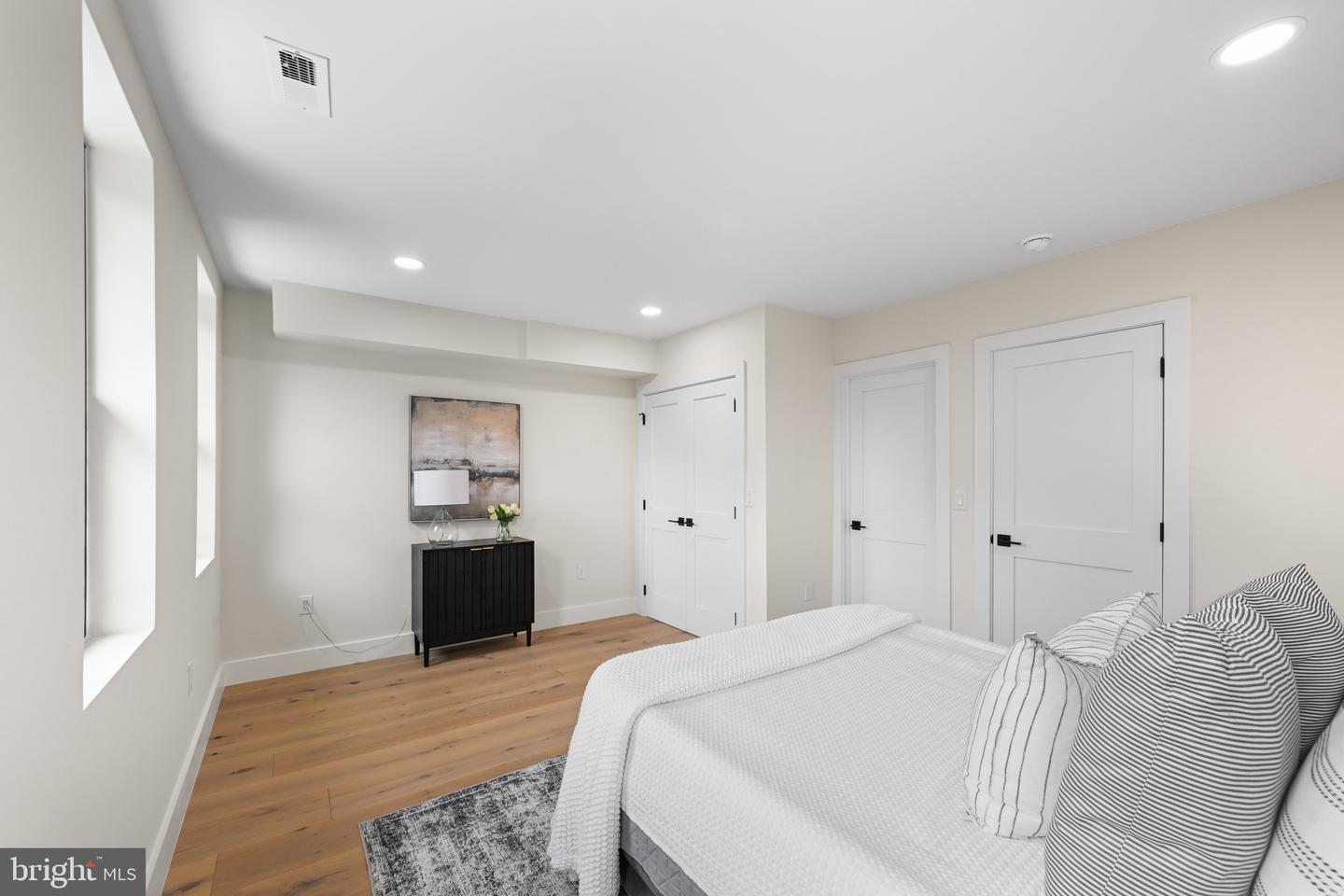 515 KENTUCKY AVE SE, WASHINGTON, District Of Columbia 20003, 5 Bedrooms Bedrooms, ,4 BathroomsBathrooms,Residential,For sale,515 KENTUCKY AVE SE,DCDC2216584 MLS # DCDC2216584 515 KENTUCKY AVE SE, WASHINGTON, District Of Columbia 20003, 5 Bedrooms Bedrooms, ,4 BathroomsBathrooms,Residential,For sale,515 KENTUCKY AVE SE,DCDC2216584 MLS # DCDC2216584