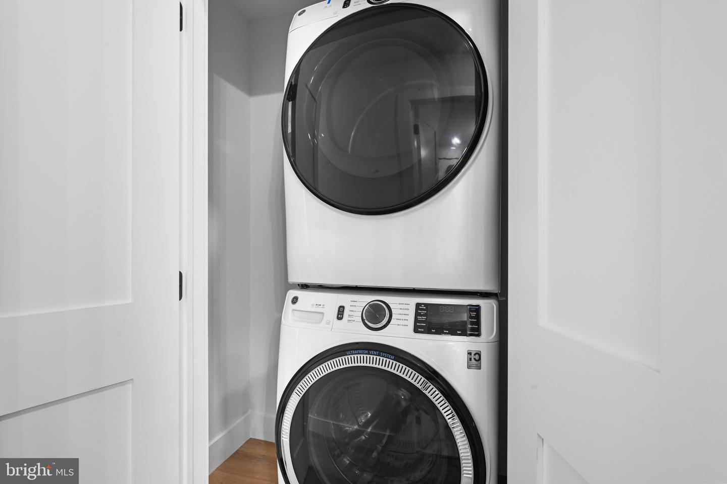 515 KENTUCKY AVE SE, WASHINGTON, District Of Columbia 20003, 5 Bedrooms Bedrooms, ,4 BathroomsBathrooms,Residential,For sale,515 KENTUCKY AVE SE,DCDC2216584 MLS # DCDC2216584 515 KENTUCKY AVE SE, WASHINGTON, District Of Columbia 20003, 5 Bedrooms Bedrooms, ,4 BathroomsBathrooms,Residential,For sale,515 KENTUCKY AVE SE,DCDC2216584 MLS # DCDC2216584