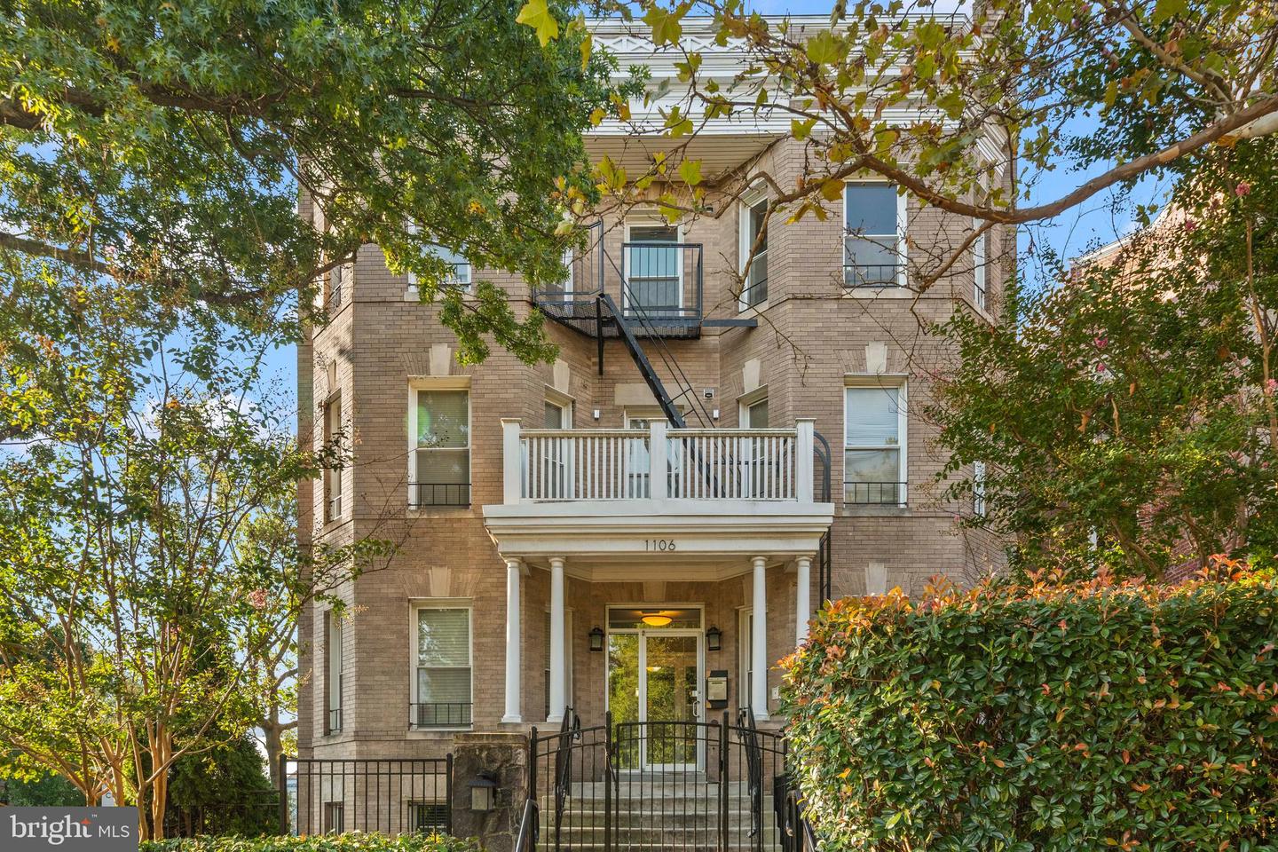 1106 COLUMBIA RD NW #304, WASHINGTON, District Of Columbia 20009, 1 Bedroom Bedrooms, ,1 BathroomBathrooms,Residential,For sale,1106 COLUMBIA RD NW #304,DCDC2216790 MLS # DCDC2216790