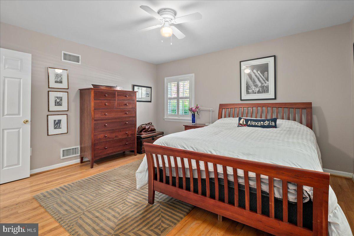 4412 TARPON LN, ALEXANDRIA, Virginia 22309, 5 Bedrooms Bedrooms, ,3 BathroomsBathrooms,Residential,For sale,4412 TARPON LN,VAFX2263838 MLS # VAFX2263838