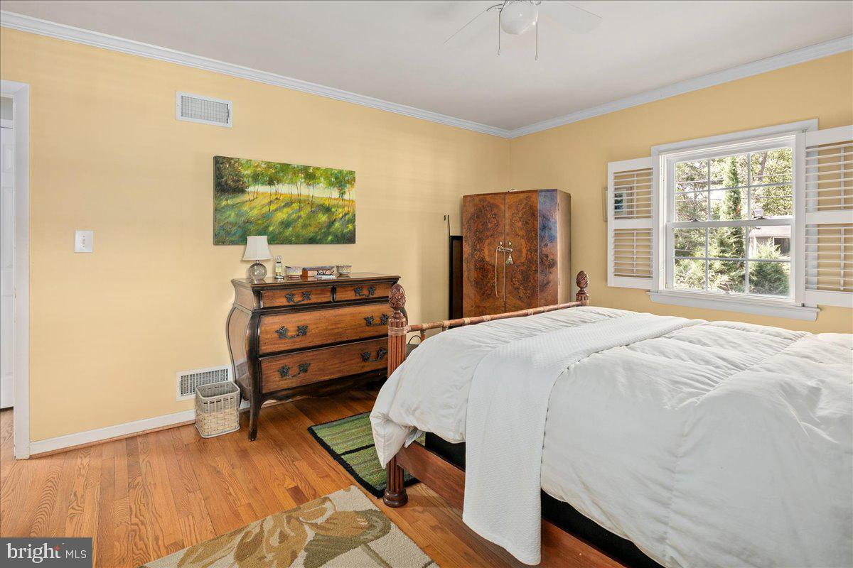 4412 TARPON LN, ALEXANDRIA, Virginia 22309, 5 Bedrooms Bedrooms, ,3 BathroomsBathrooms,Residential,For sale,4412 TARPON LN,VAFX2263838 MLS # VAFX2263838