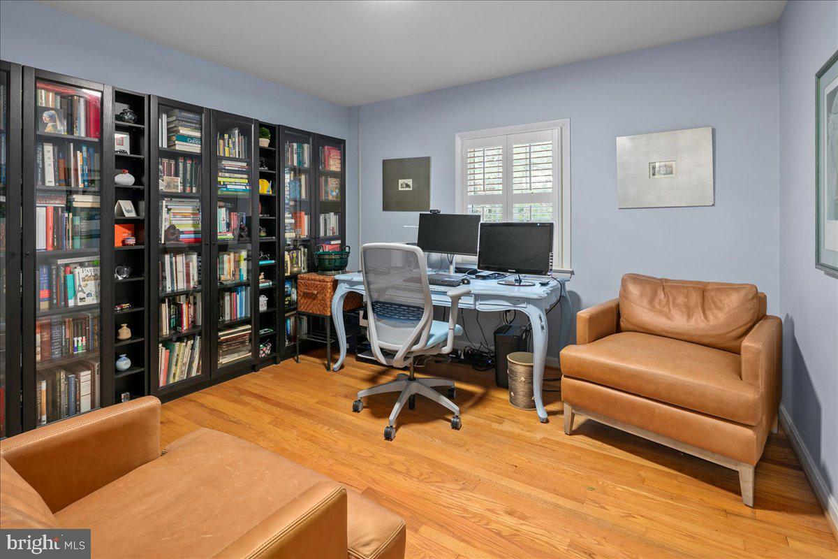 4412 TARPON LN, ALEXANDRIA, Virginia 22309, 5 Bedrooms Bedrooms, ,3 BathroomsBathrooms,Residential,For sale,4412 TARPON LN,VAFX2263838 MLS # VAFX2263838